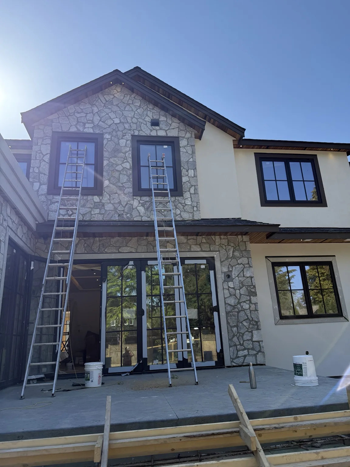 Large modern exterior painting project